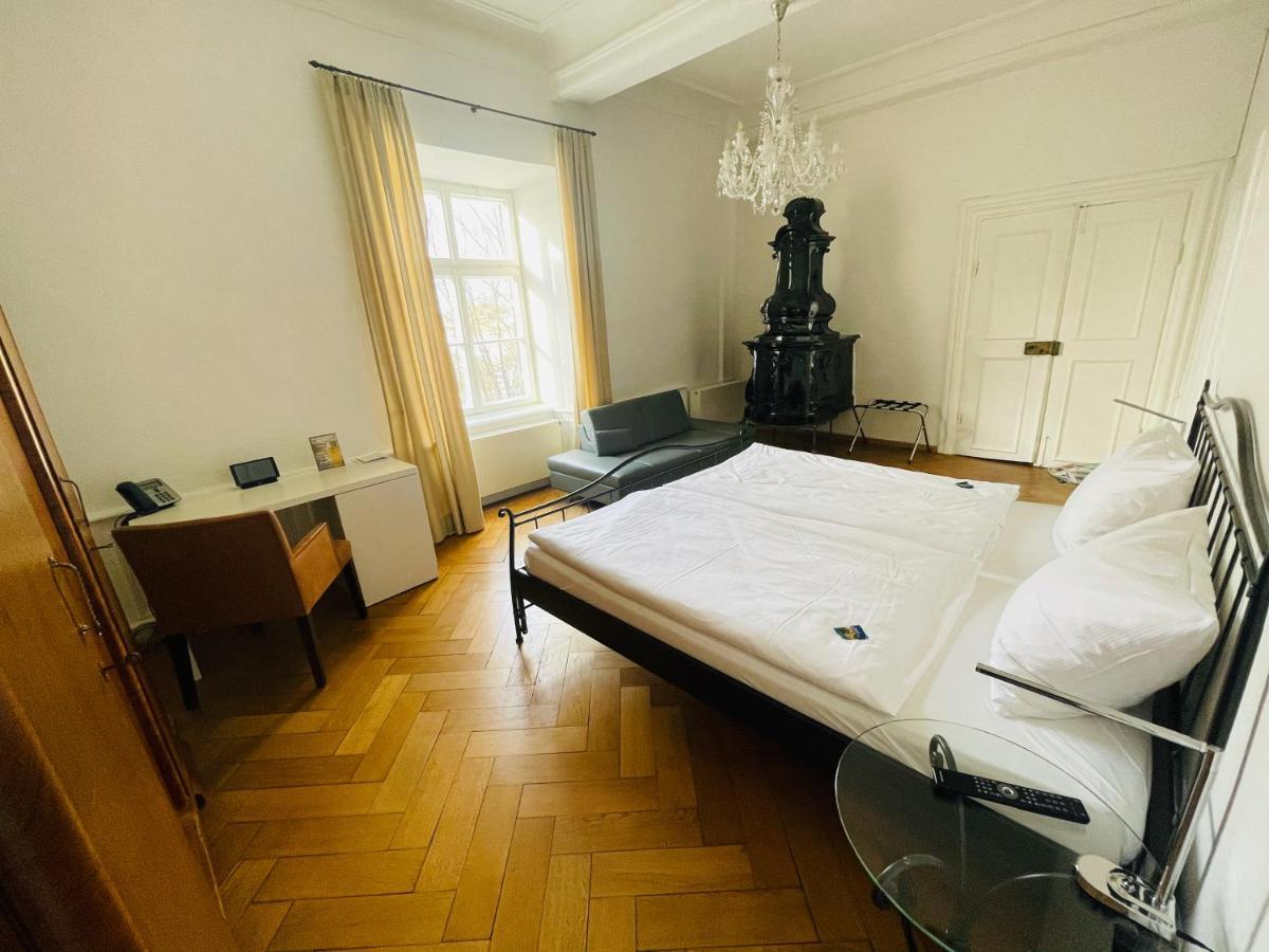 Schlossparkhotel Mariakirchen Arnstorf エクステリア 写真