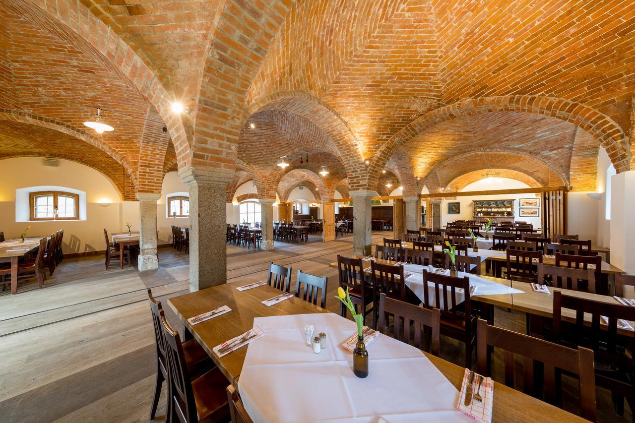 Schlossparkhotel Mariakirchen Arnstorf エクステリア 写真