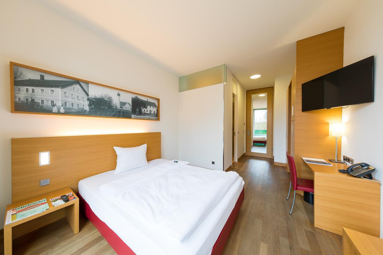 Schlossparkhotel Mariakirchen Arnstorf エクステリア 写真